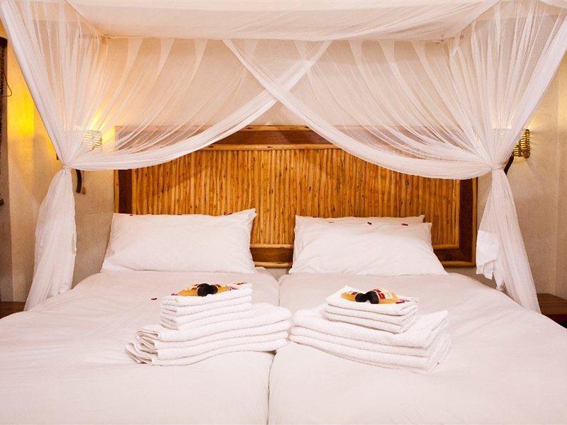 Halali Camp Hotel Etosha Exterior photo