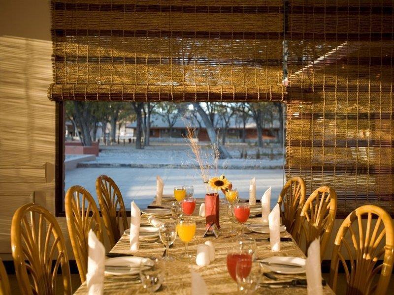 Halali Camp Hotel Etosha Exterior photo